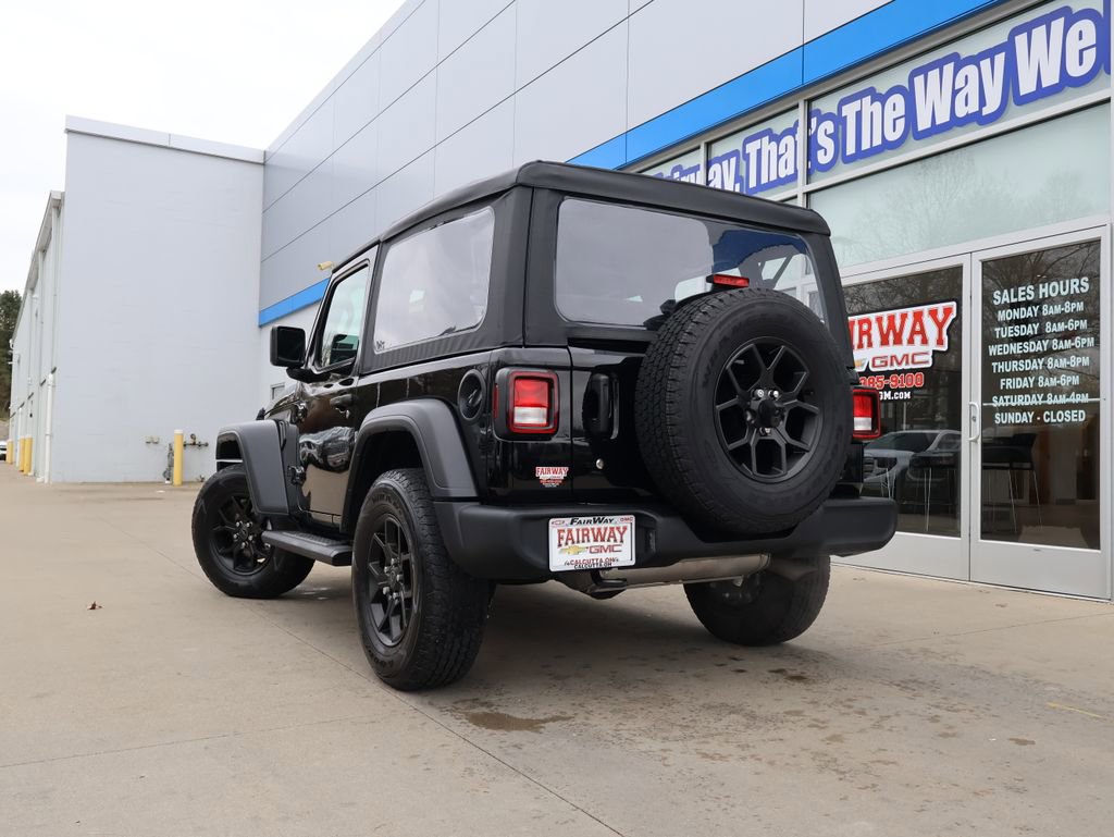 Used 2023 Jeep Wrangler Sport image 29