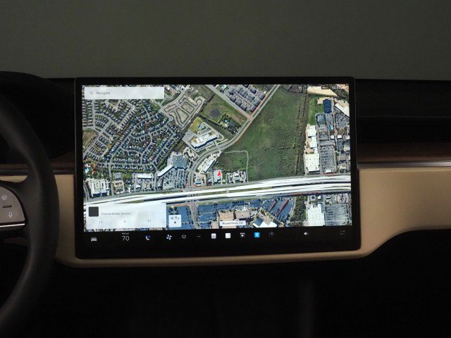 Used 2021 Tesla Model S Plaid image 42