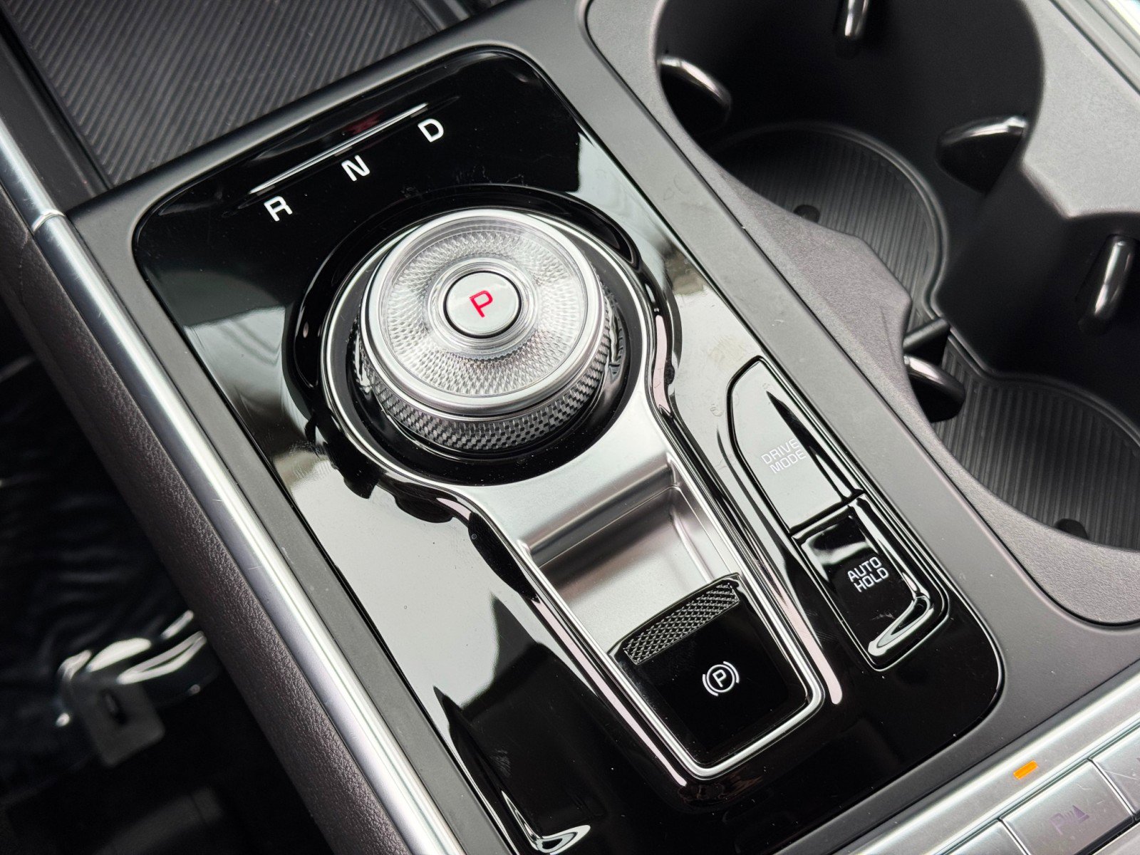 Used 2025 Kia Carnival SX w/ SX Dark Edition Package image 30