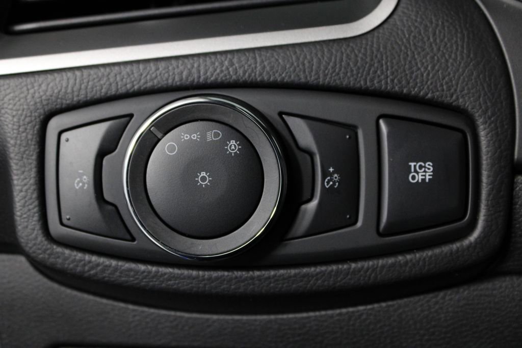 Used 2024 Ford Edge SE w/ Black Appearance Package image 21