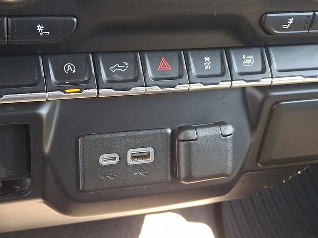 Used 2020 Chevrolet Silverado 1500 RST w/ All-Star Edition AWD/4WD image 16