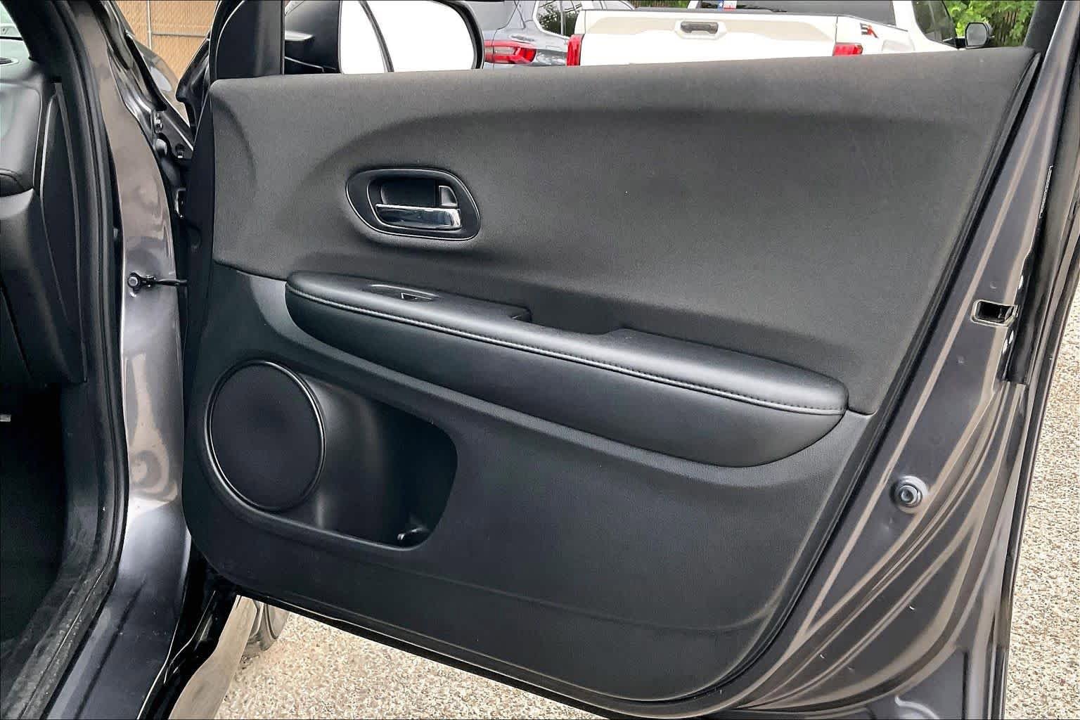 Used 2020 Honda HR-V Sport image 22