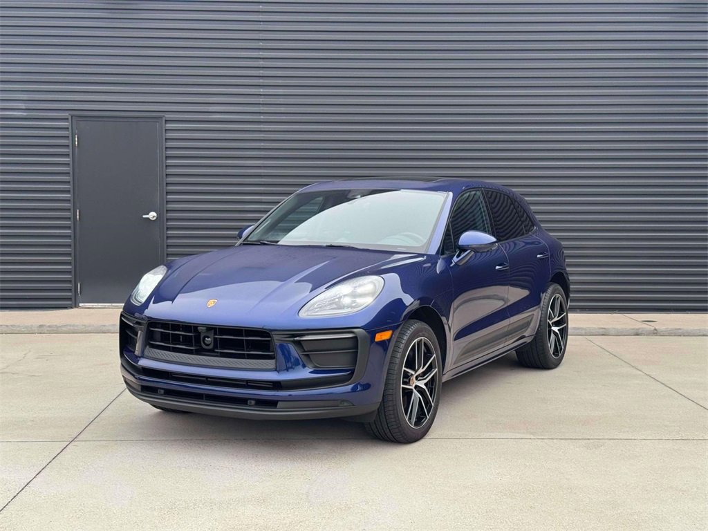 Used 2025 Porsche Macan Turbo image 1