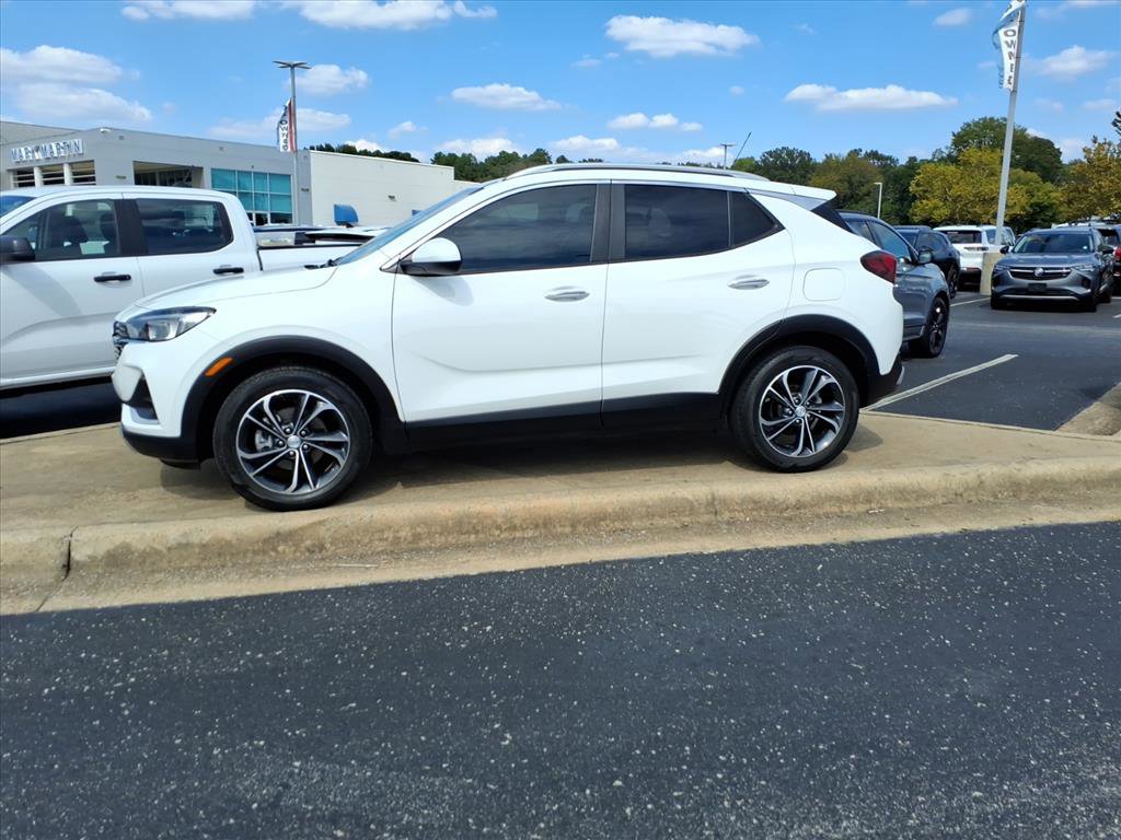 Used 2023 Buick Encore GX Select image 3