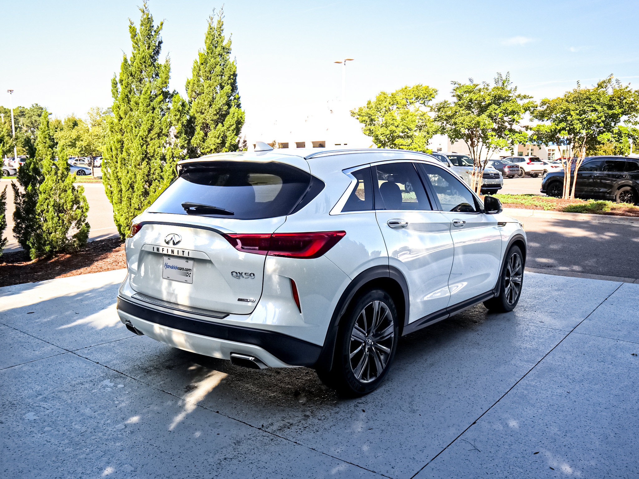 Used 2020 INFINITI QX50 Essential w/ Edition 30 Package FWD image 11