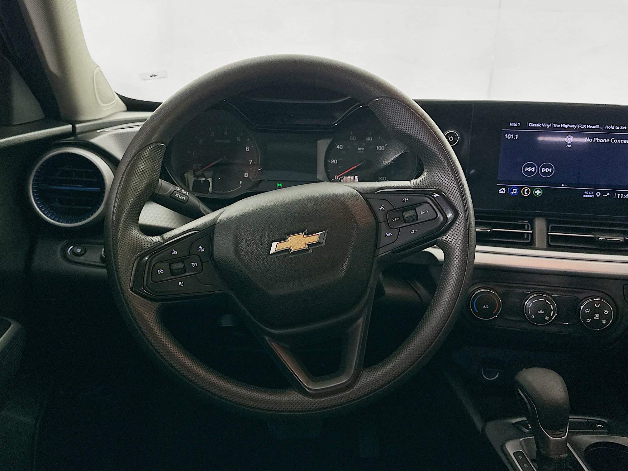 Used 2024 Chevrolet Trax LS w/ Driver Confidence Package image 18