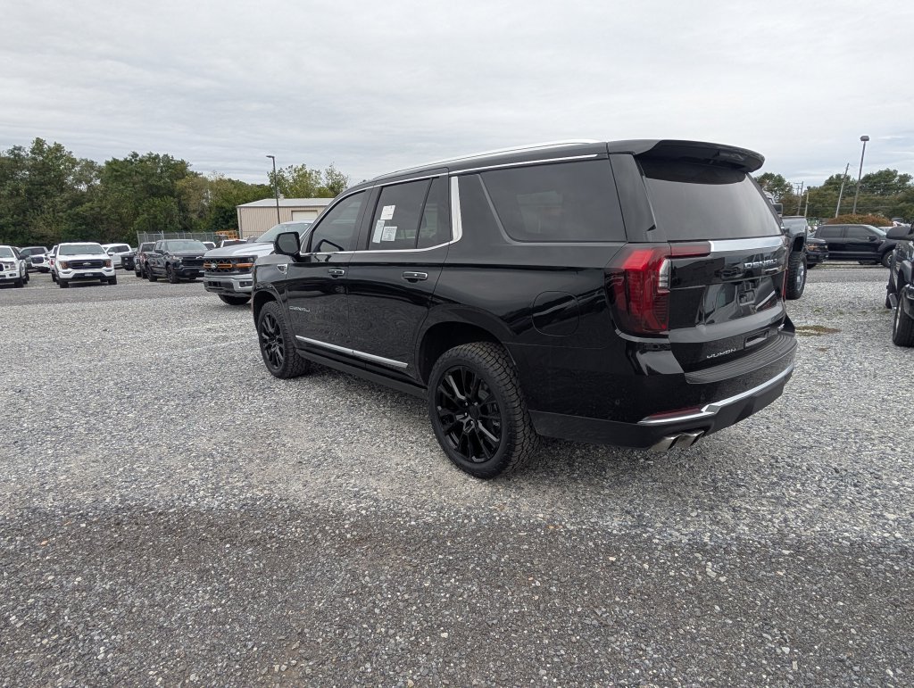 Used 2026 GMC Yukon Denali w/ Sun & Power Step Package AWD/4WD image 4