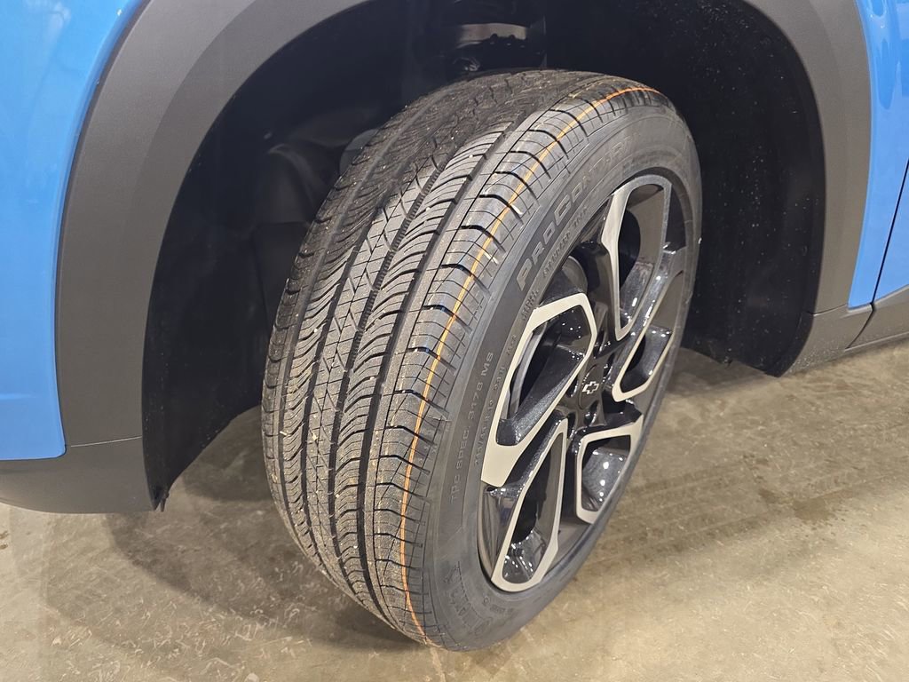 New 2026 Chevrolet Trax RS w/ Sunroof Package image 32