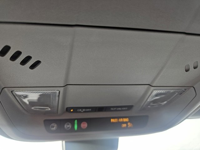 Used 2022 GMC Terrain SLE w/ Driver Convenience Package image 35