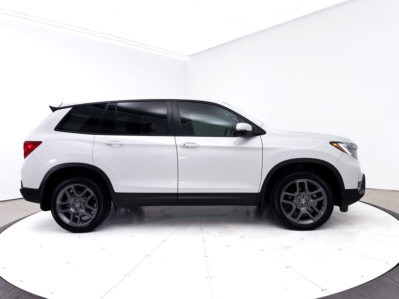 Used 2023 Honda Passport EX-L image 39