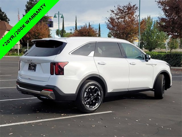 New 2026 Kia Sorento S image 4