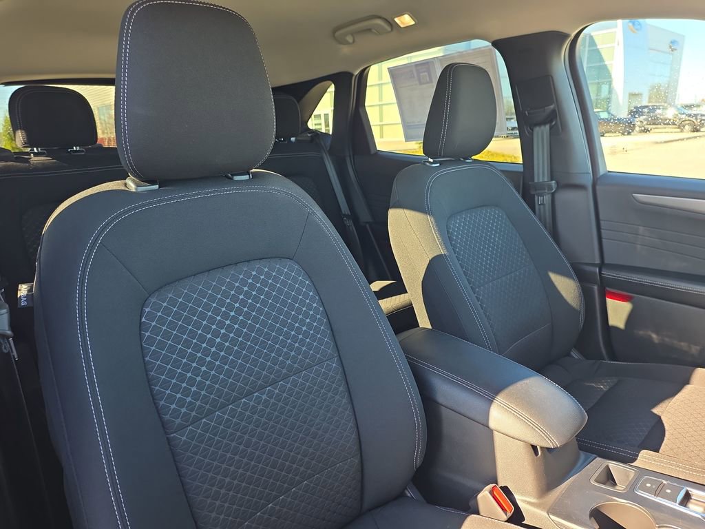 Used 2023 Ford Escape Active w/ Tech Pack #2 image 16