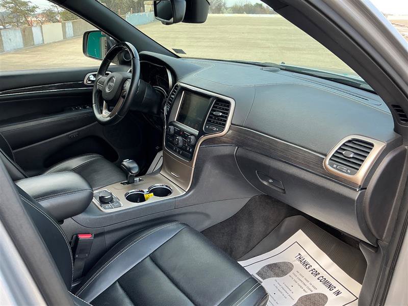 Used 2015 Jeep Grand Cherokee Overland image 36