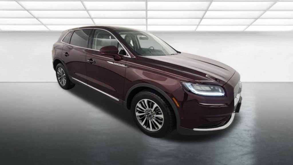 Used 2022 Lincoln Nautilus Reserve image 9