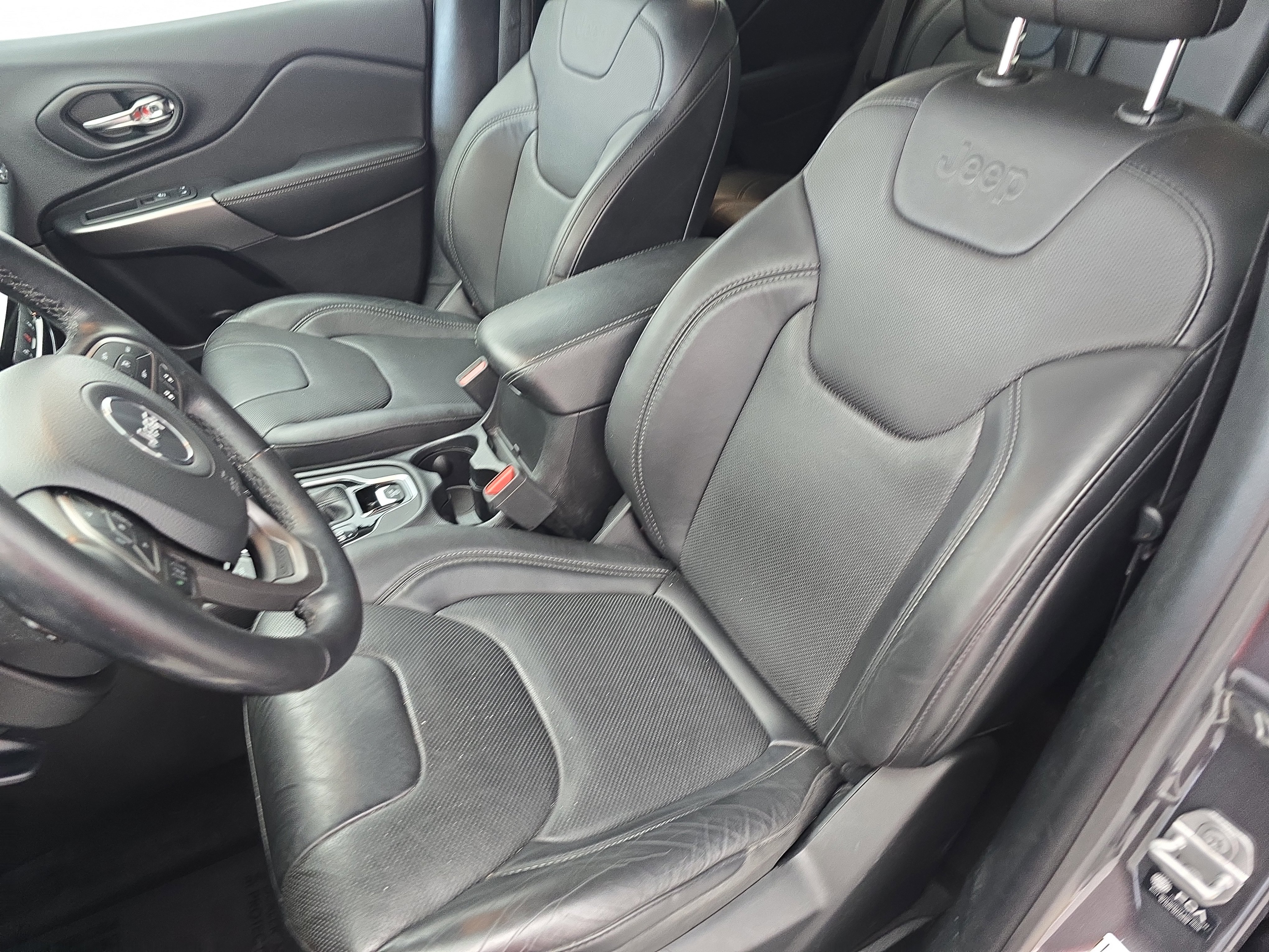 Used 2021 Jeep Cherokee Limited w/ Elite Package image 14