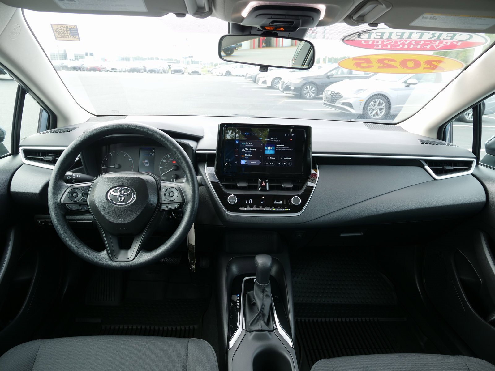 Used 2025 Toyota Corolla LE image 16