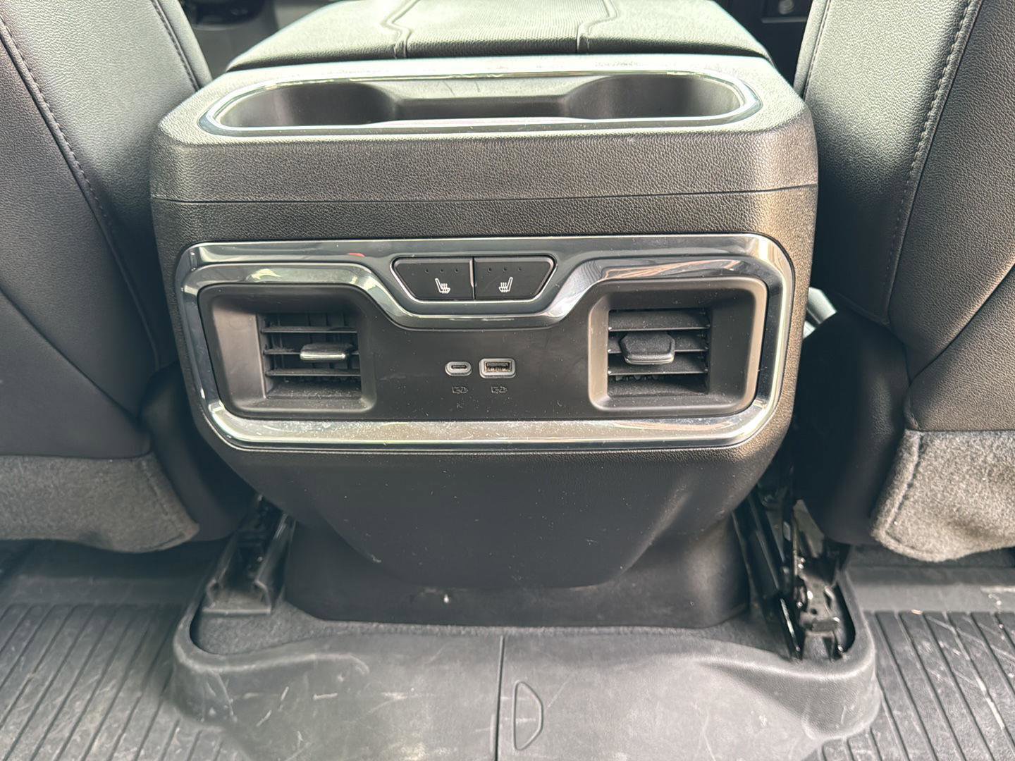 Used 2024 Chevrolet Silverado 1500 LTZ AWD/4WD image 26