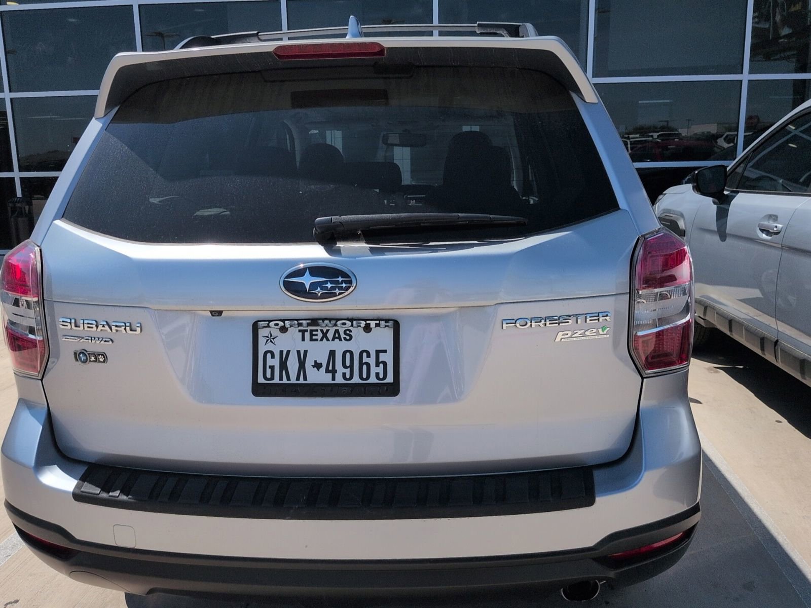 Used 2016 Subaru Forester 2.5i Limited image 2