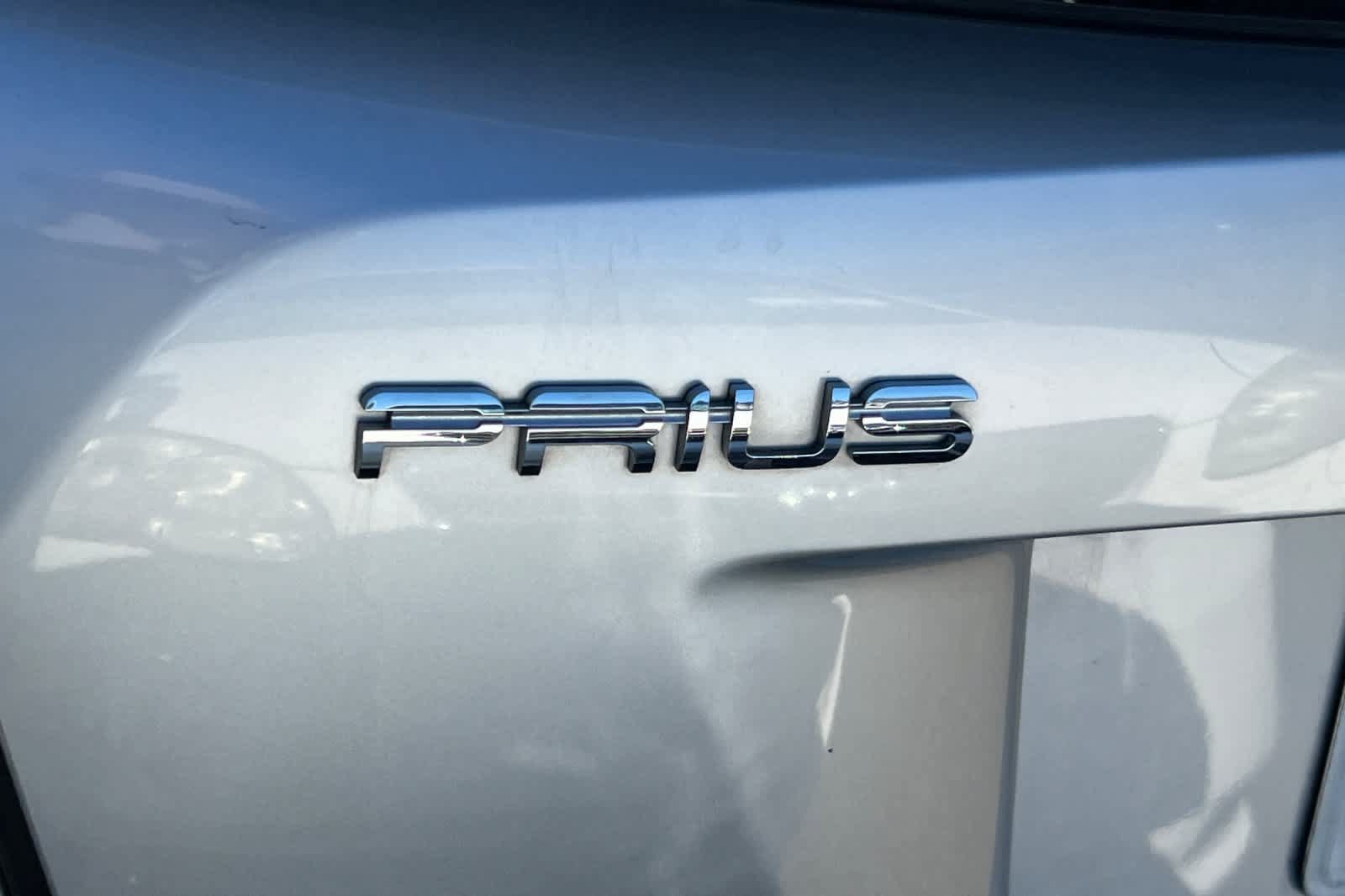 Used 2017 Toyota Prius Two w/ Prius Two Safety Plus Package FWD image 21