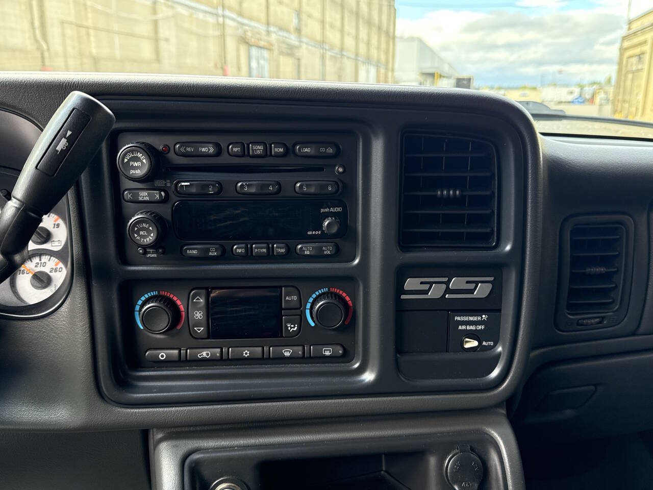 Used 2003 Chevrolet Silverado 1500 SS AWD/4WD image 38