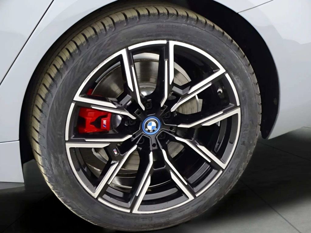 Used 2023 BMW i4 eDrive40 w/ M Sport Package image 42