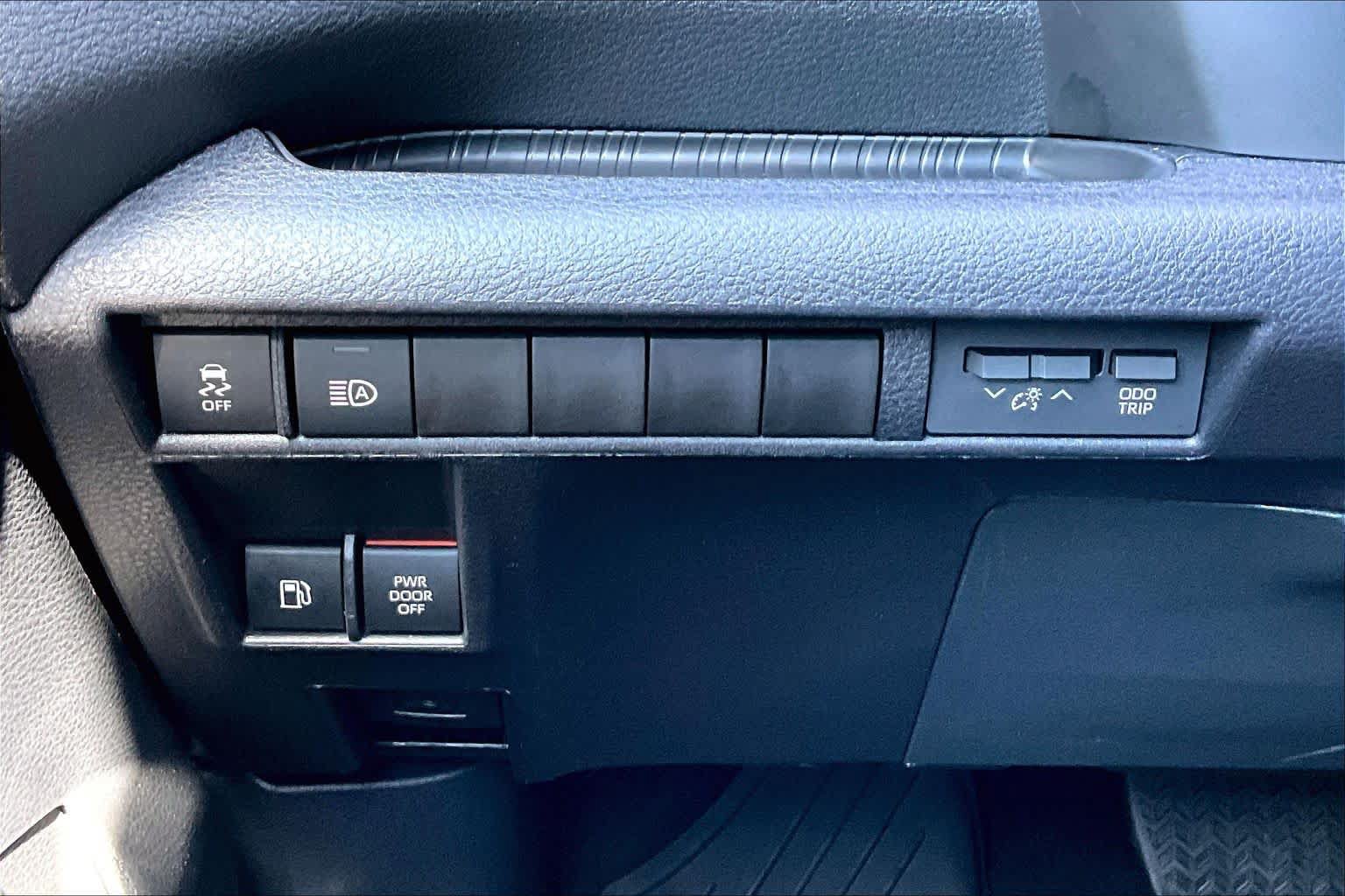Certified 2025 Toyota Sienna XSE AWD/4WD image 35