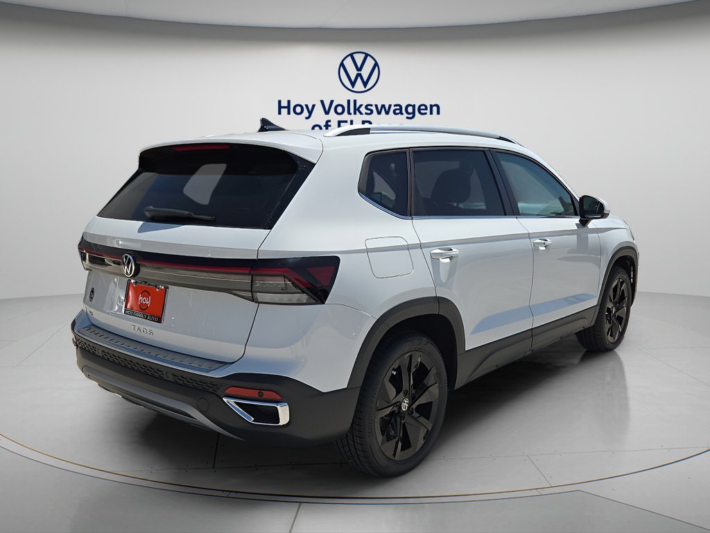 New 2026 Volkswagen Taos SE FWD image 3