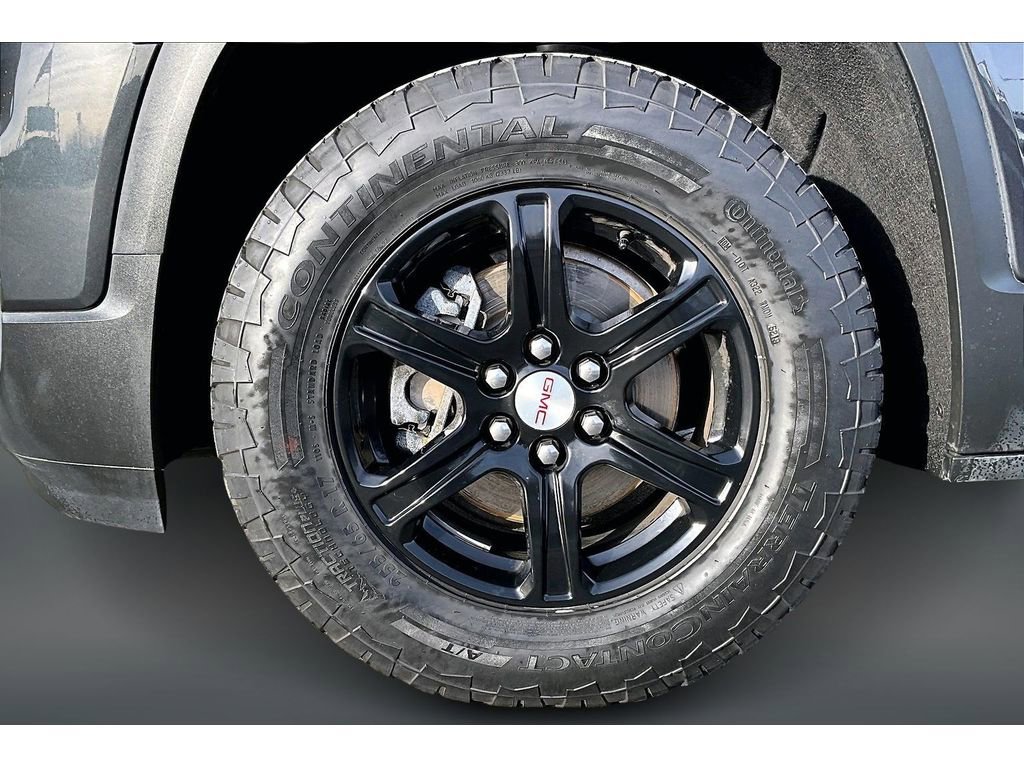 Used 2020 GMC Acadia AT4 image 30