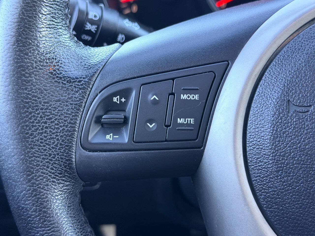 Used 2010 Kia Forte SX FWD image 34