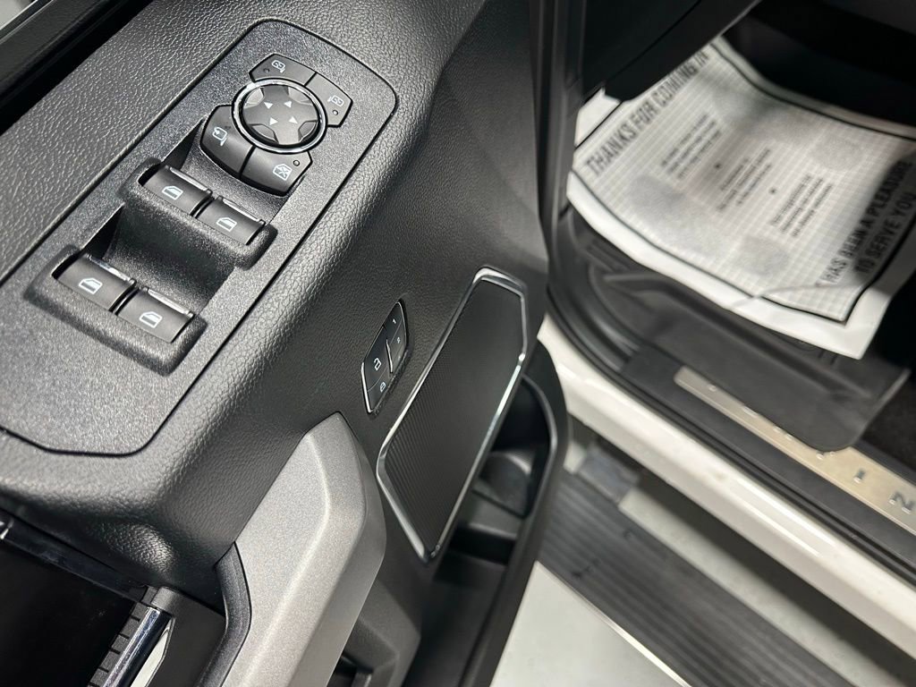 Used 2018 Ford F150 Platinum w/ Equipment Group 701A Luxury image 9