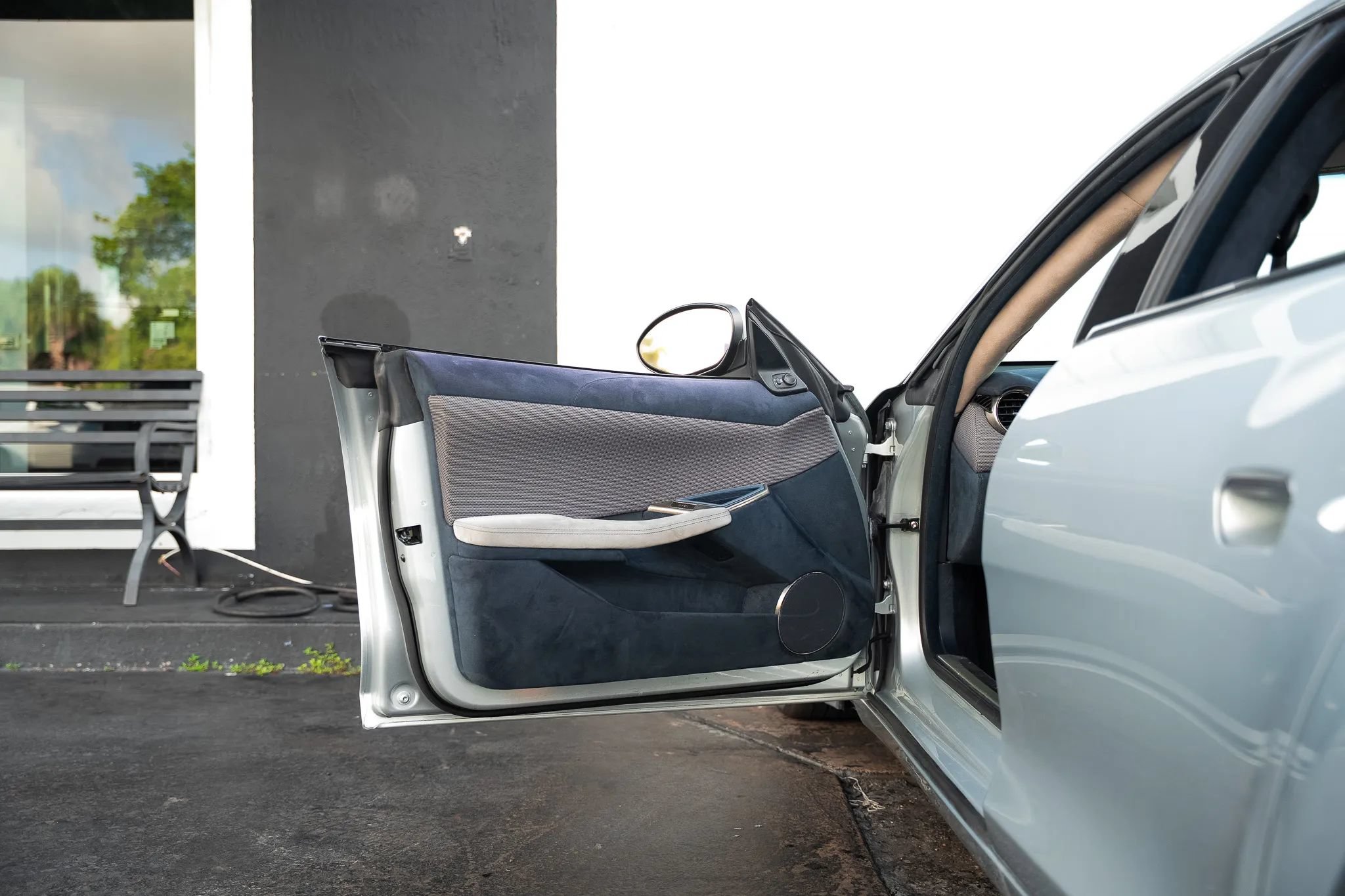 Used 2012 Fisker Karma EcoChic RWD image 36