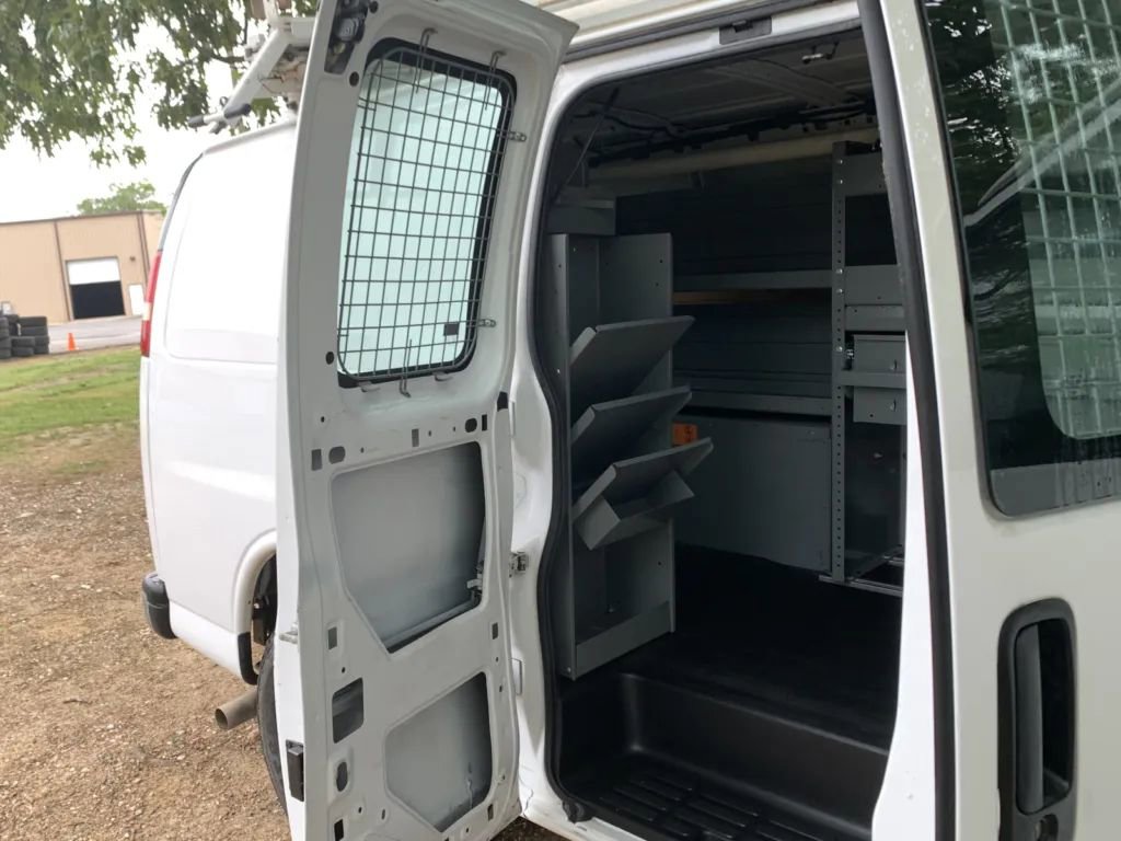 Used 2014 Chevrolet Express 2500 w/ Cold Climate Package image 22