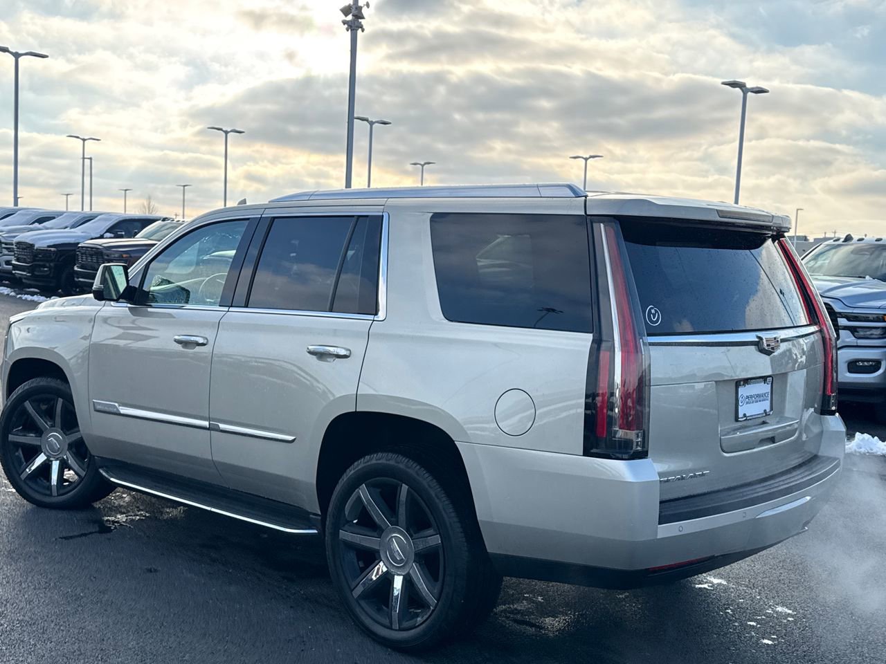 Used 2016 Cadillac Escalade Premium image 5