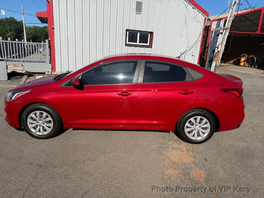 Used 2021 Hyundai Accent SE FWD image 8