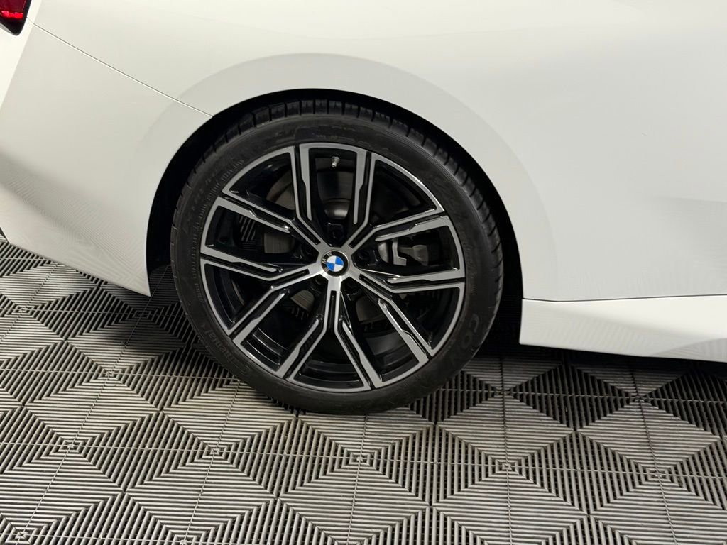 Used 2024 BMW 230i Coupe w/ Convenience Package RWD image 5