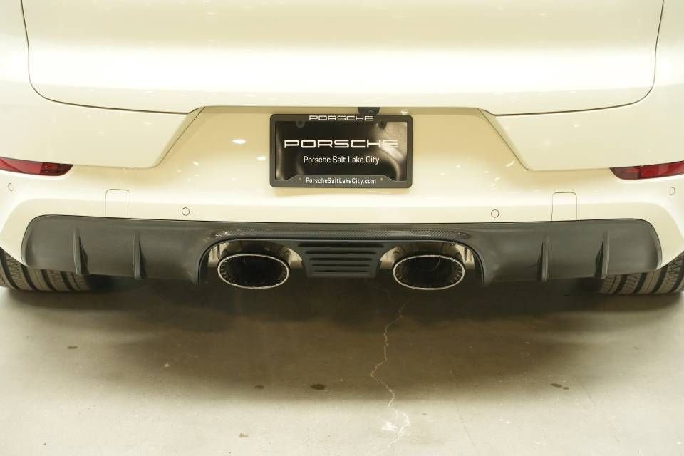 New 2026 Porsche Cayenne GTS image 40