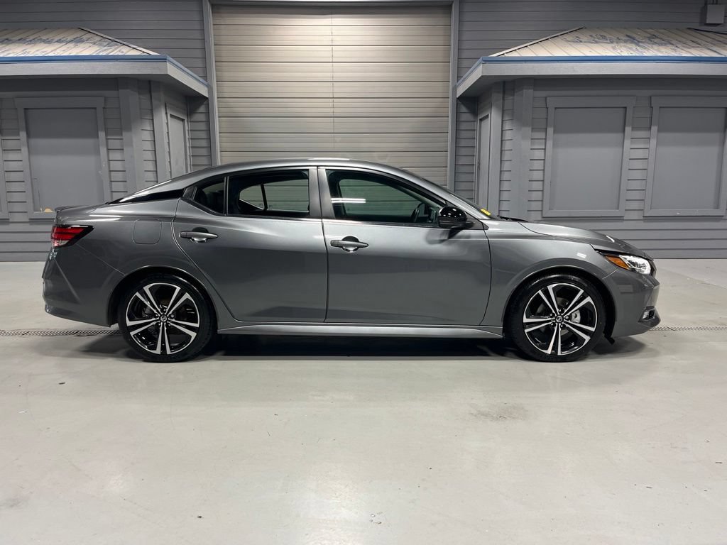 Used 2023 Nissan Sentra SR w/ SR Premium Package FWD image 8