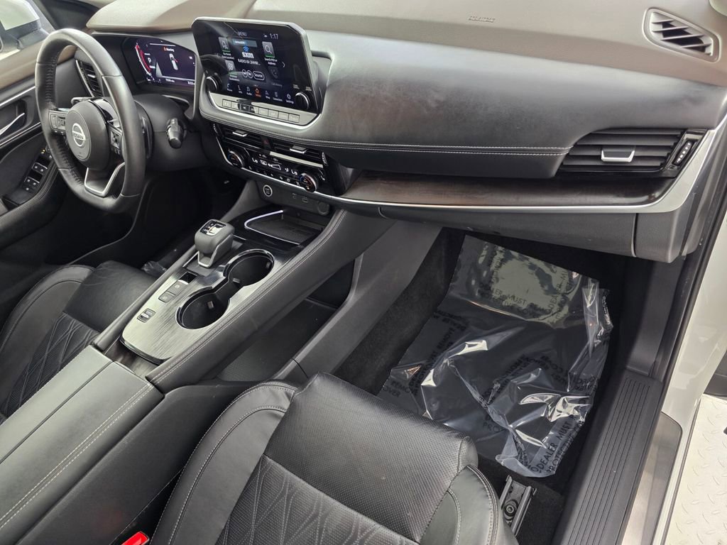 Used 2021 Nissan Rogue Platinum image 32