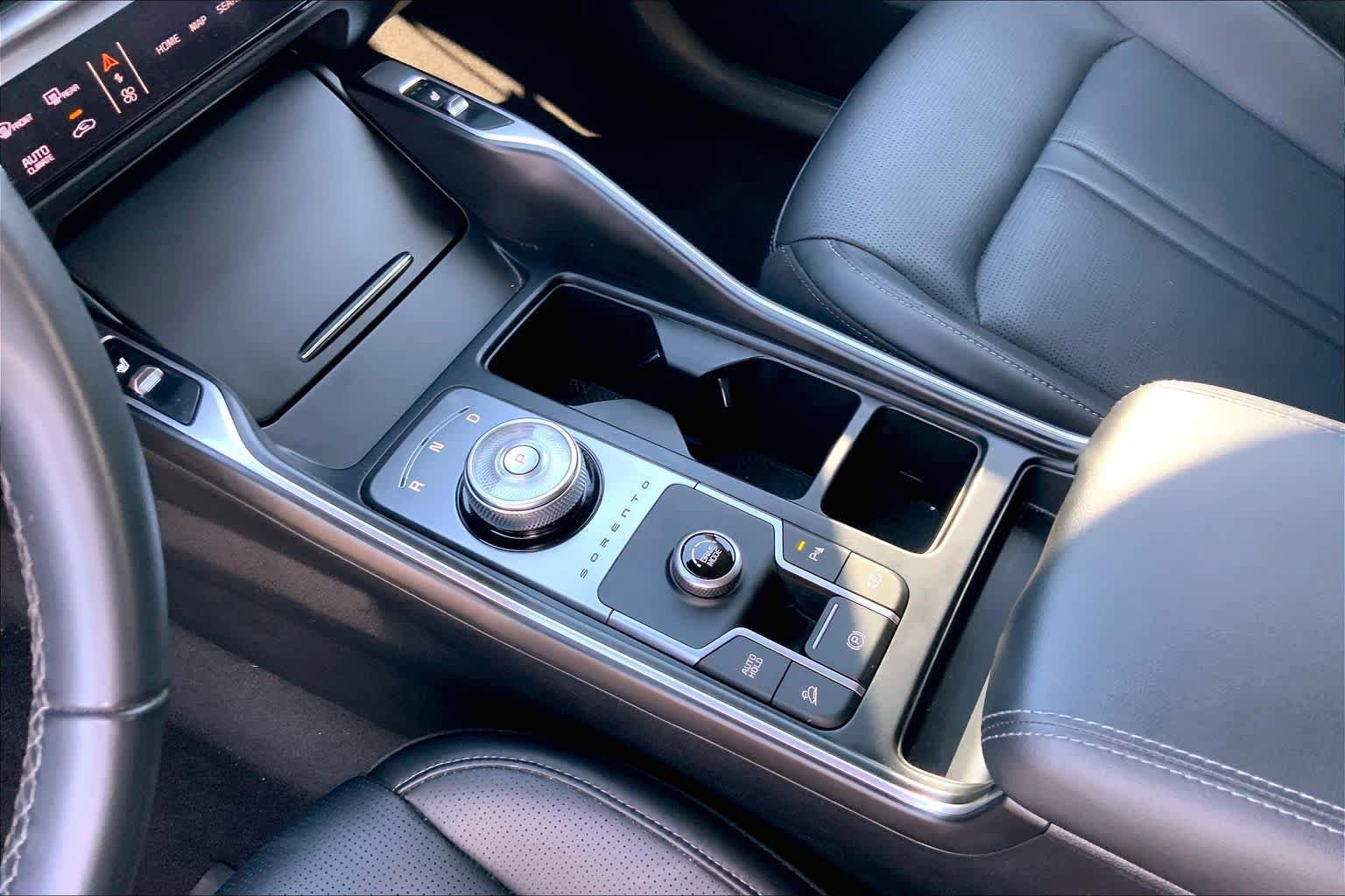 Used 2025 Kia Sorento EX FWD image 17