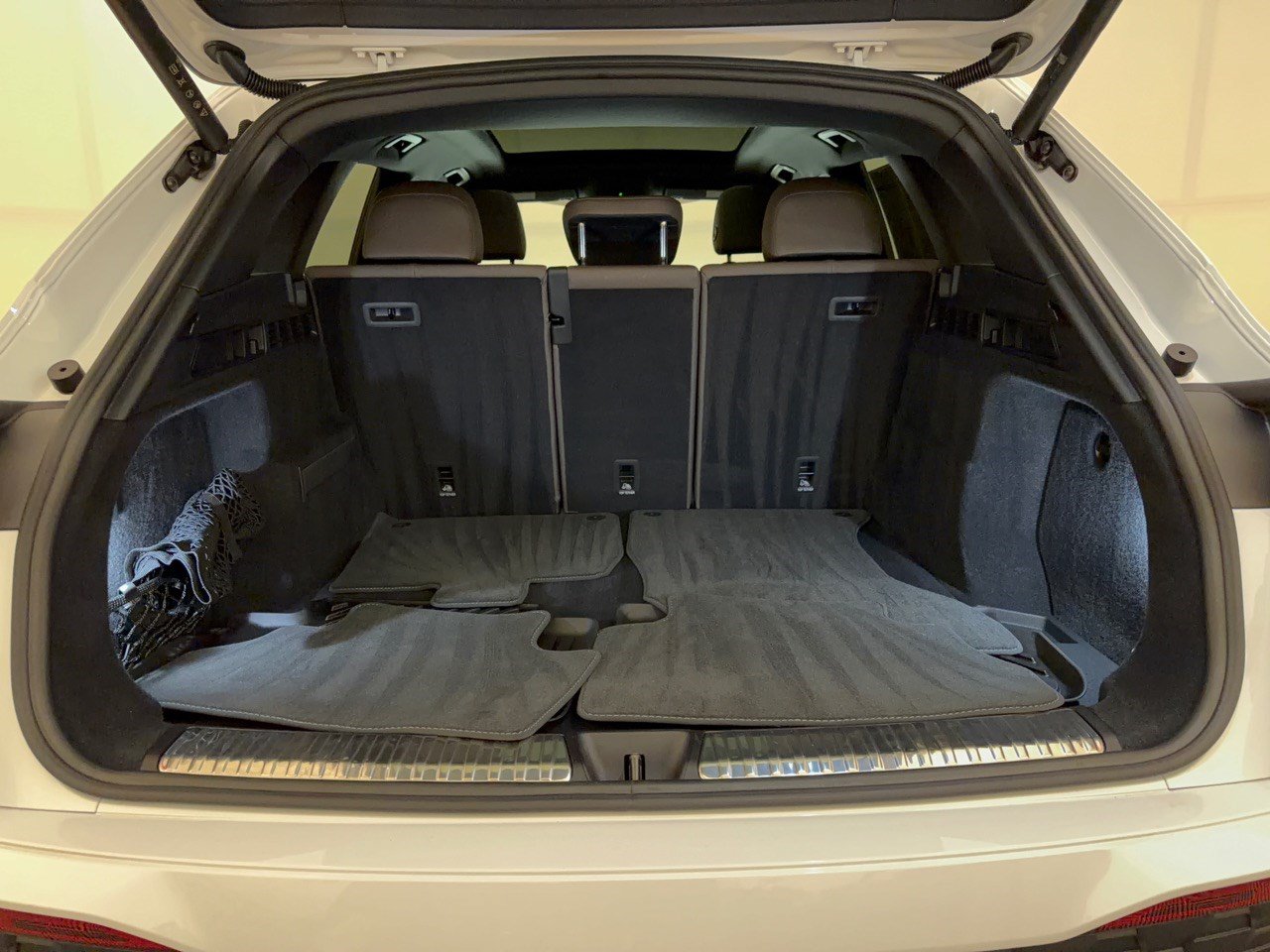 Certified 2025 Audi Q5 Premium w/ Convenience Package AWD/4WD image 28