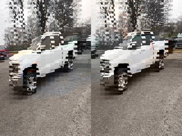 Used 2017 Chevrolet Silverado 1500 LT w/ All Star Edition image 2