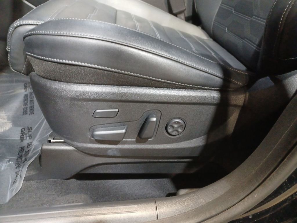 Used 2024 Kia Telluride SX Prestige w/ Towing Package AWD/4WD image 14