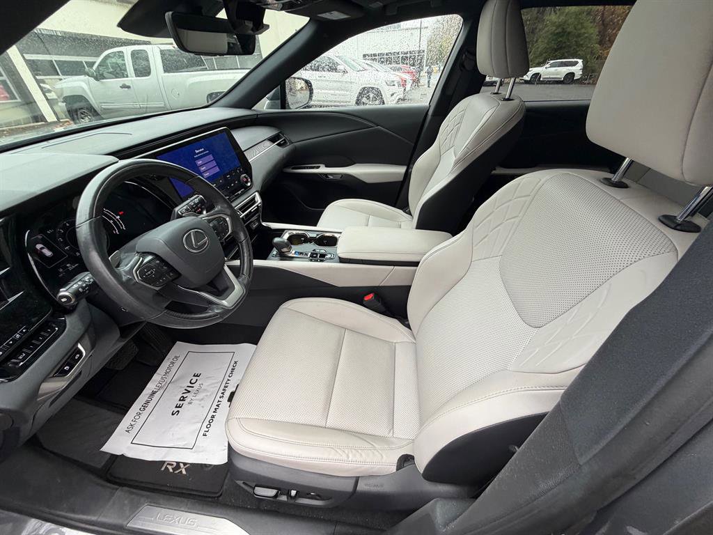 Used 2023 Lexus RX 350 Premium w/ Accessory Package image 2