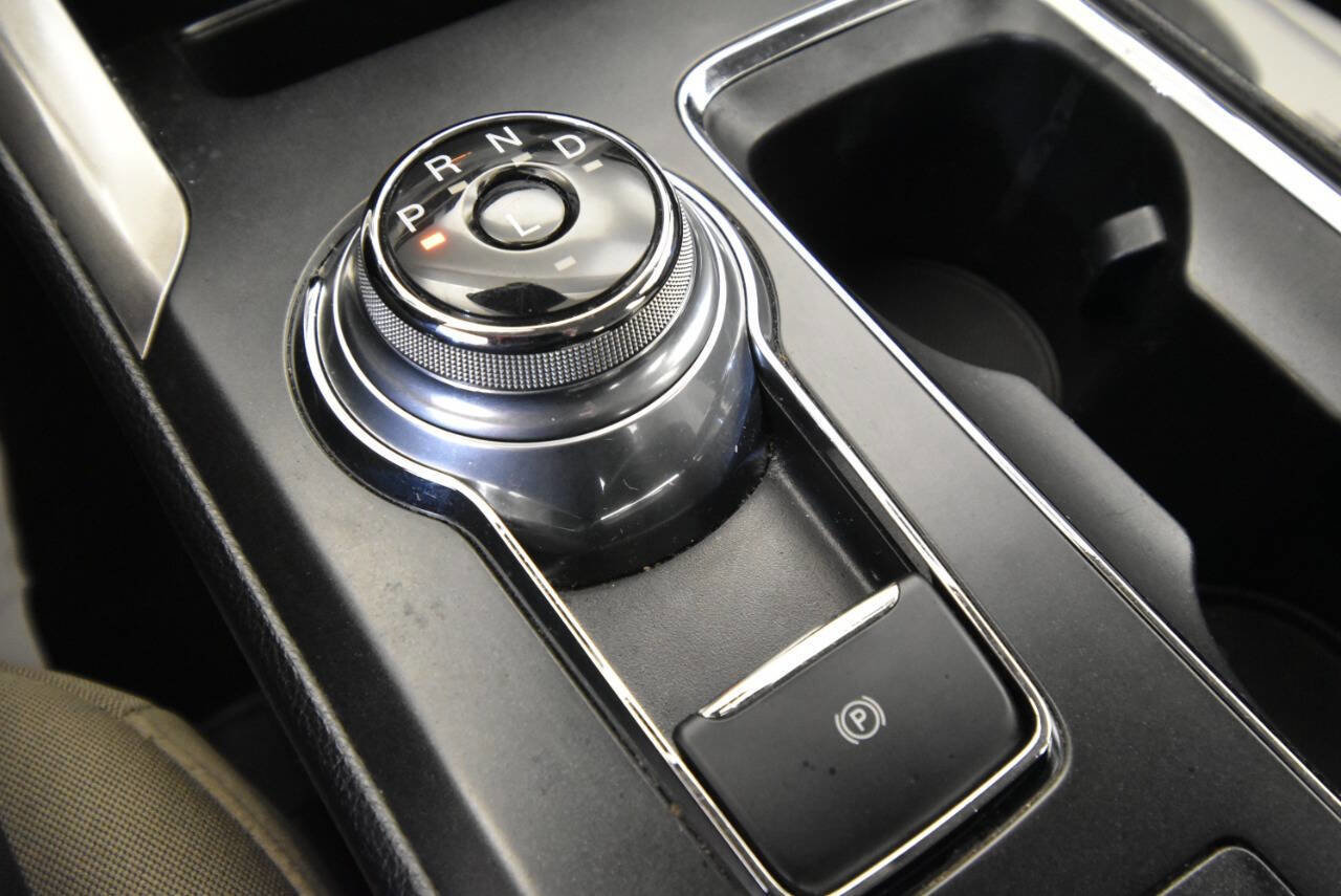 Used 2019 Ford Fusion S image 19
