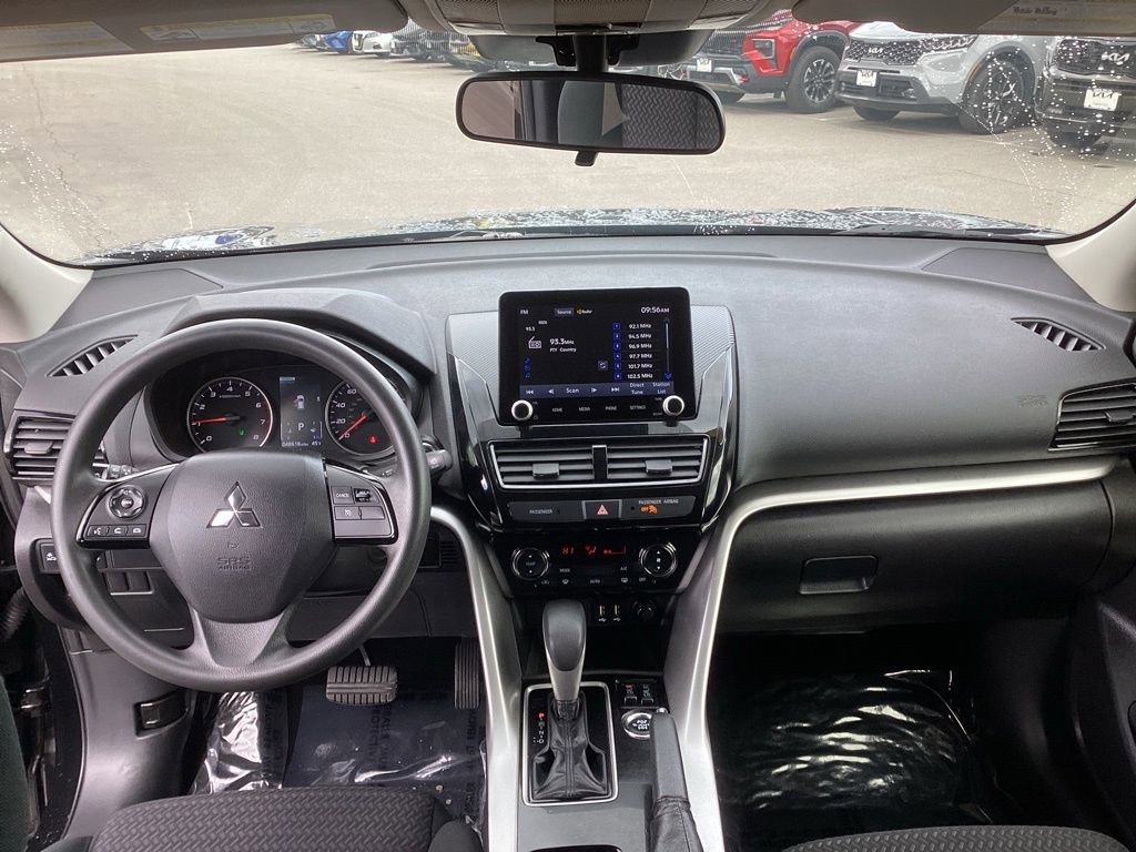 Used 2024 Mitsubishi Eclipse Cross LE AWD/4WD image 14