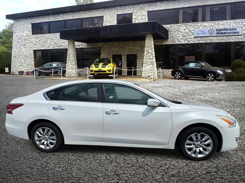 Used 2013 Nissan Altima 2.5 S FWD image 4