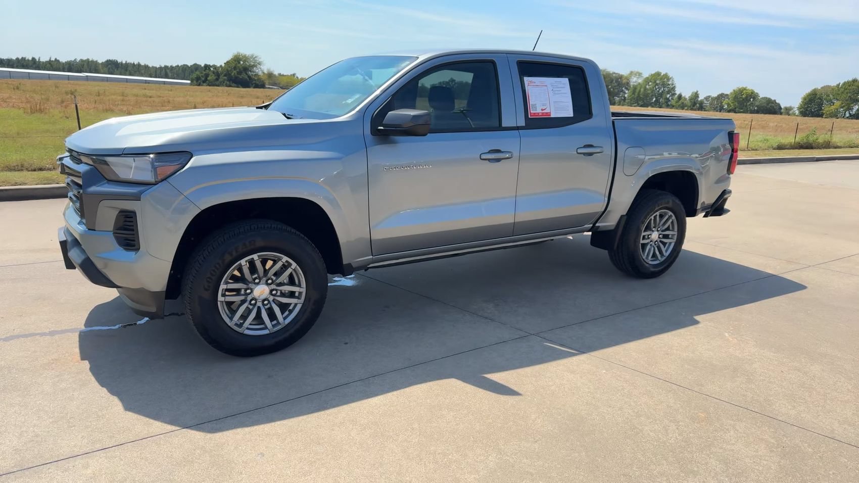 Used 2026 Chevrolet Colorado LT RWD image 5