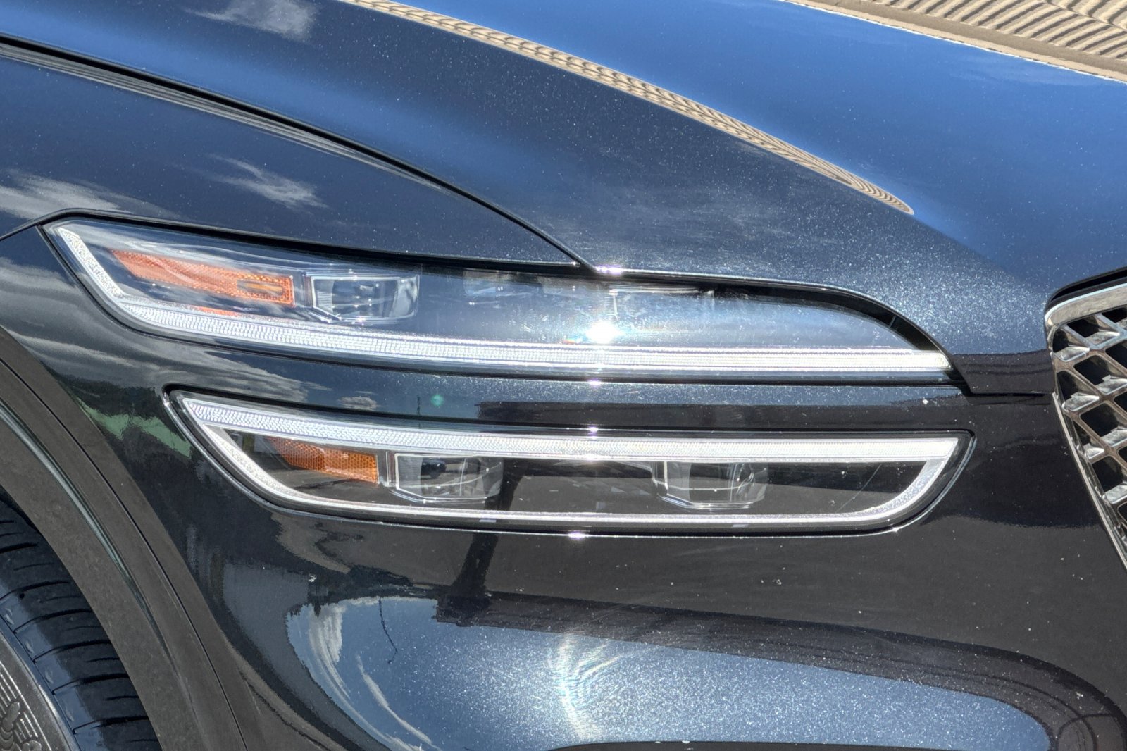 Used 2025 Genesis GV70 2.5T AWD/4WD image 11