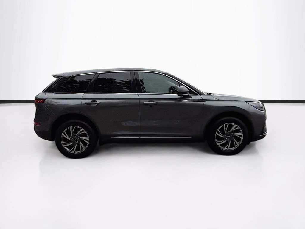 Used 2025 Lincoln Corsair AWD w/ Equipment Group 101A image 4