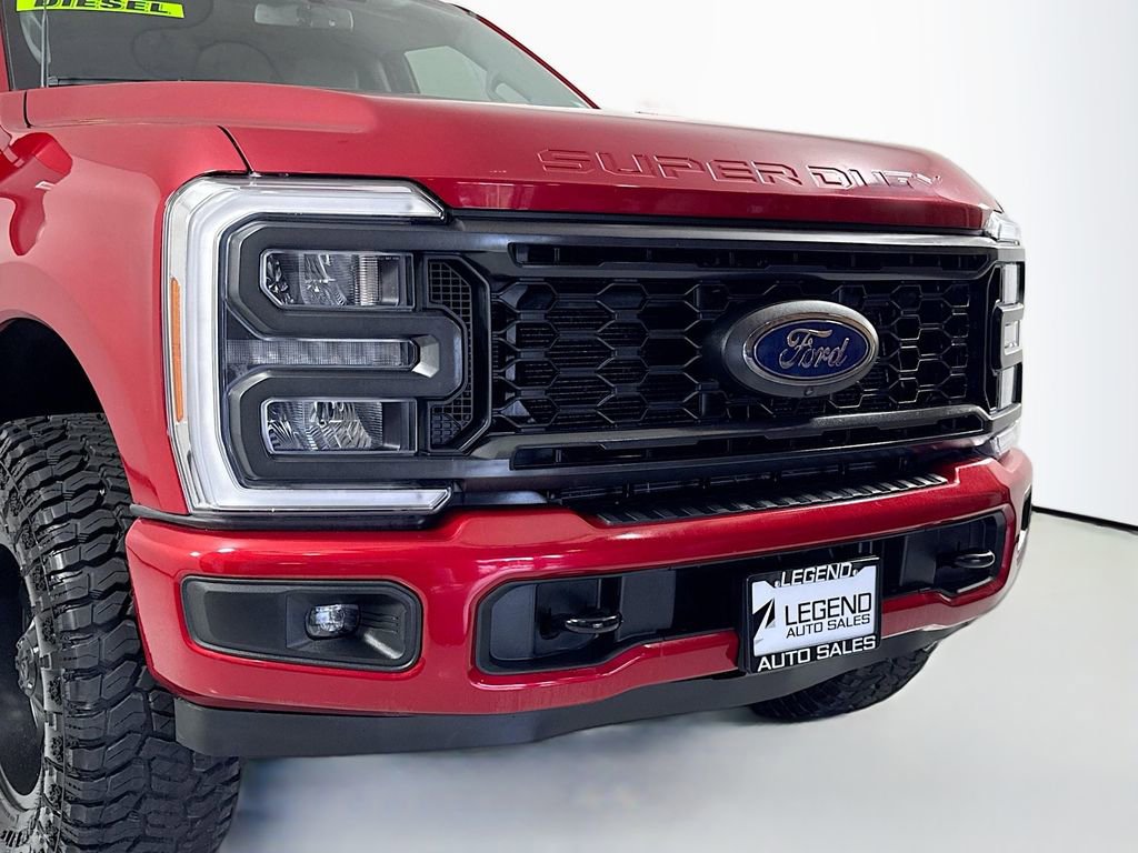 Used 2023 Ford F250 Lariat w/ Sport Appearance Package image 9